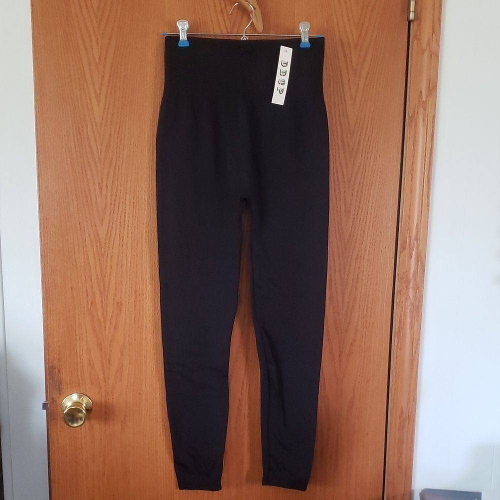 NWT DBCP Black Leggings Joggers Sz M